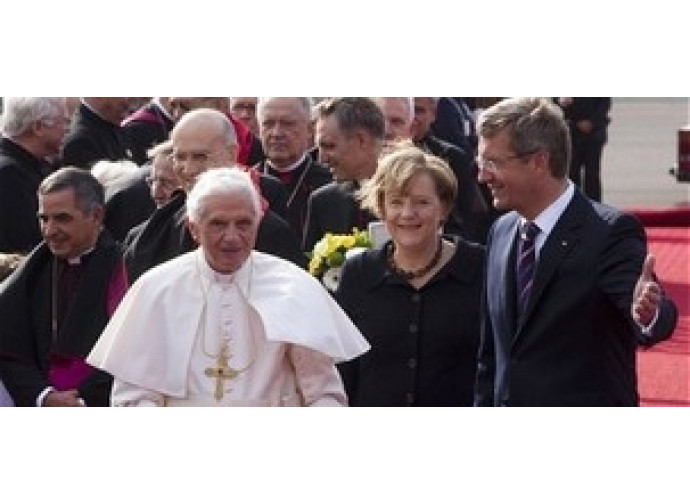 papa con la merkel papa con la merkel